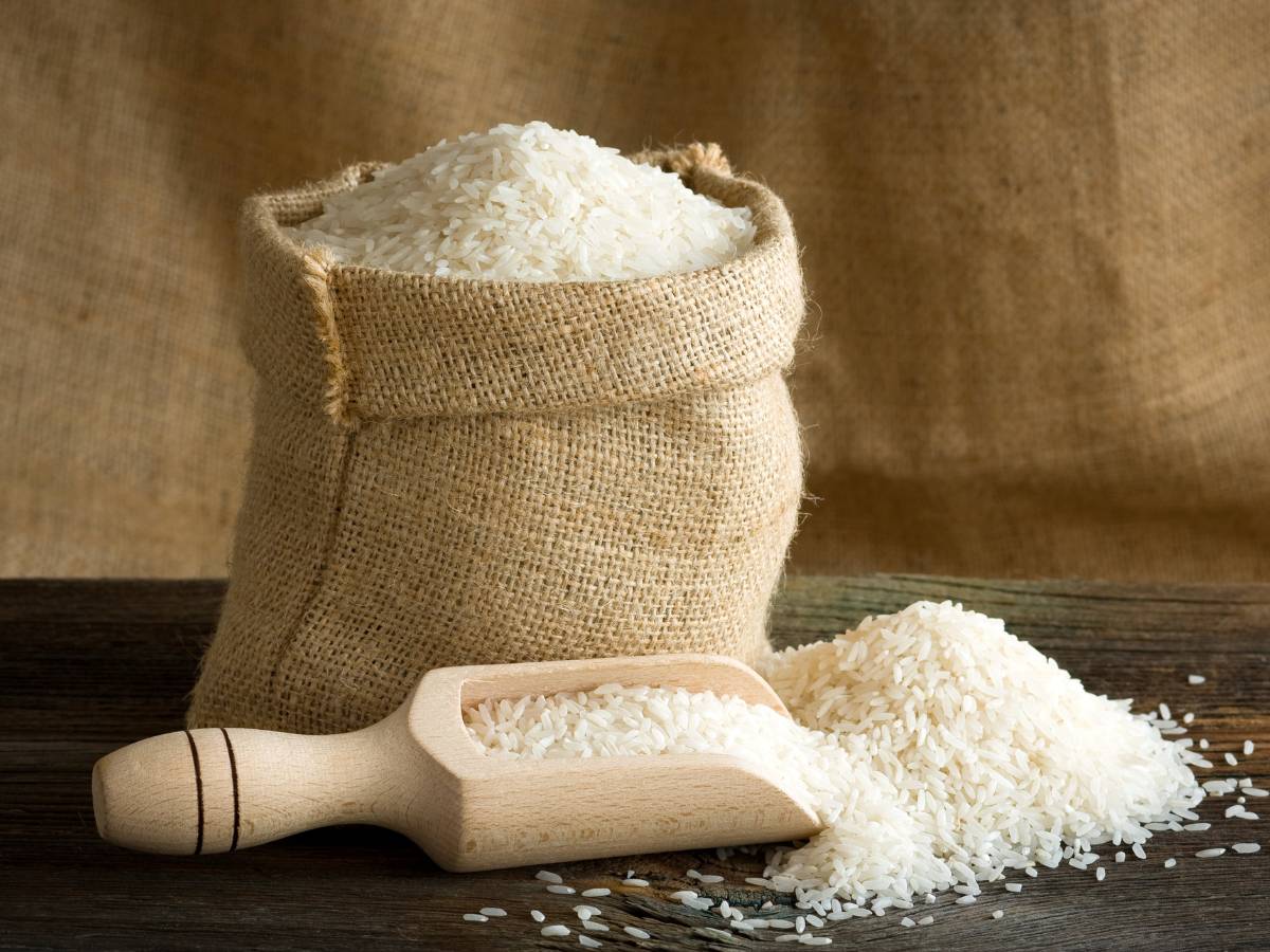Woreczek ryżu. Obrazek w artykule Czy ryż to warzywo? Wyjaśnienie dla zainteresowanych, czy ryż to warzywo