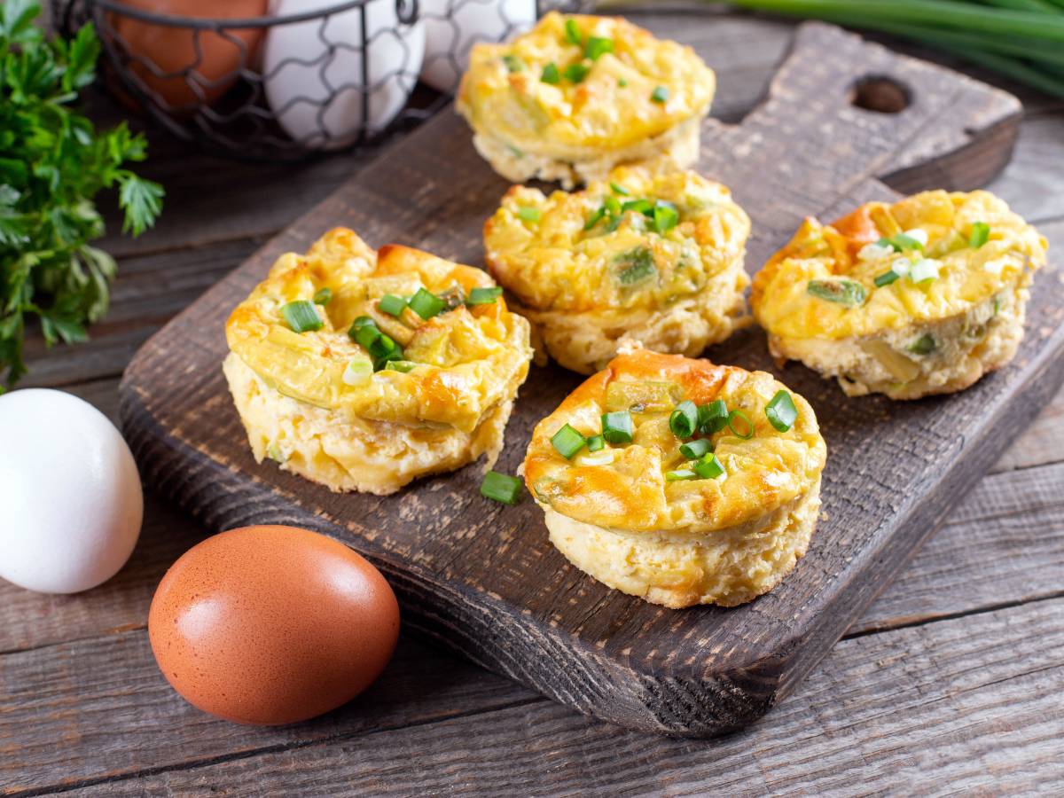 Muffinki warzywne z jajkiem. Obrazek w artykule Muffinki warzywne. Przepisy na zdrowe i smaczne muffinki warzywne